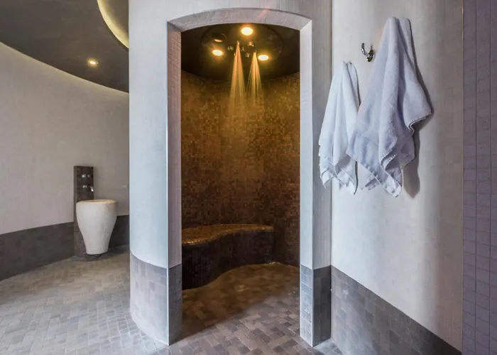 Ξενοδοχείο με διαμερίσματα Pierre & Premium L'amara